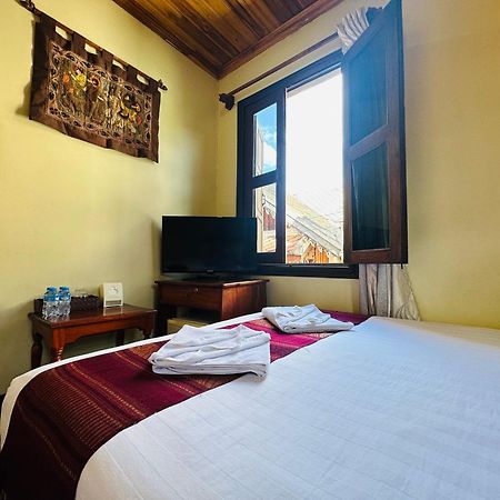 Anisa Mekong Riverside Villa 루앙프라방 외부 사진