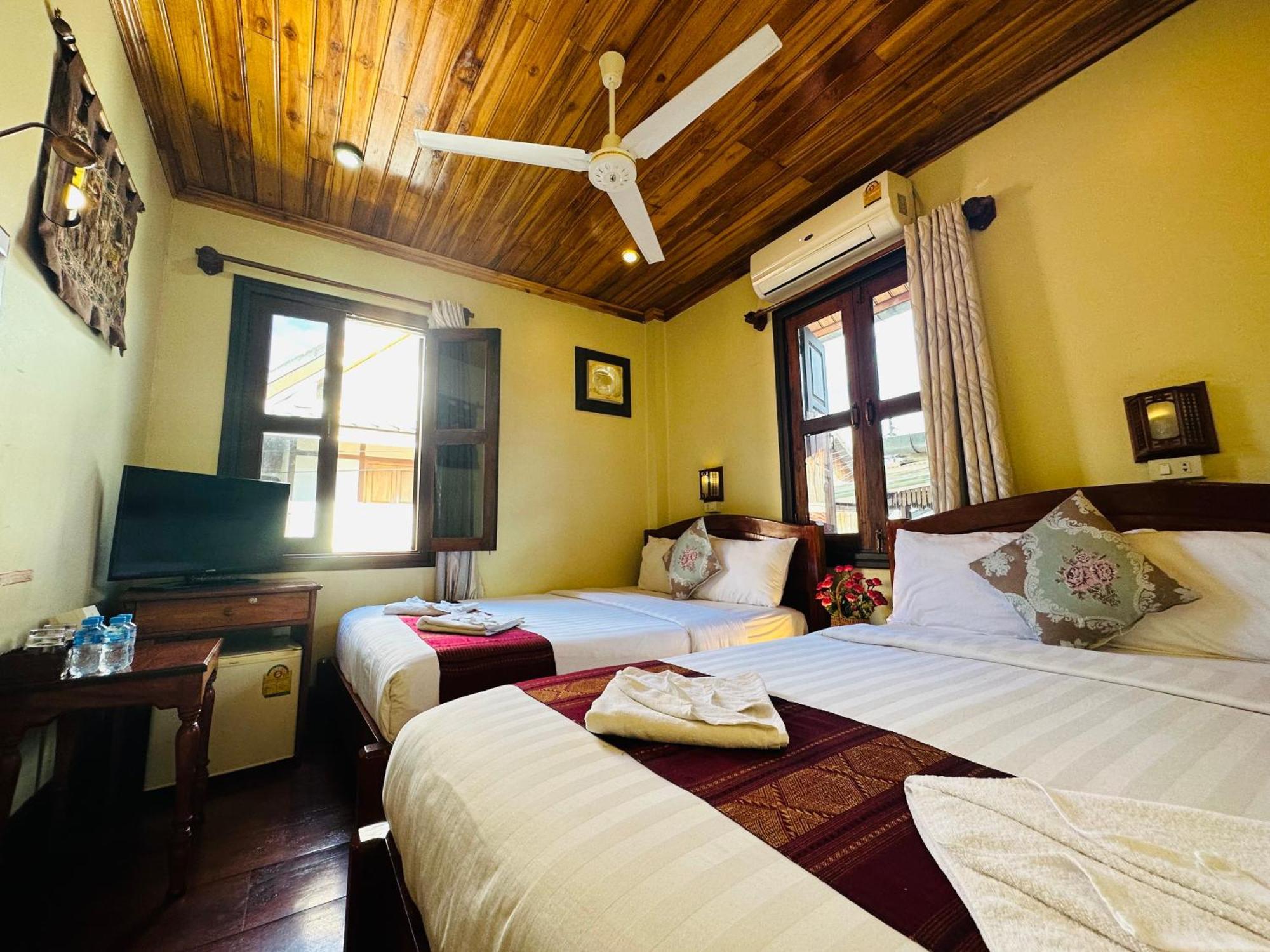 Anisa Mekong Riverside Villa 루앙프라방 외부 사진