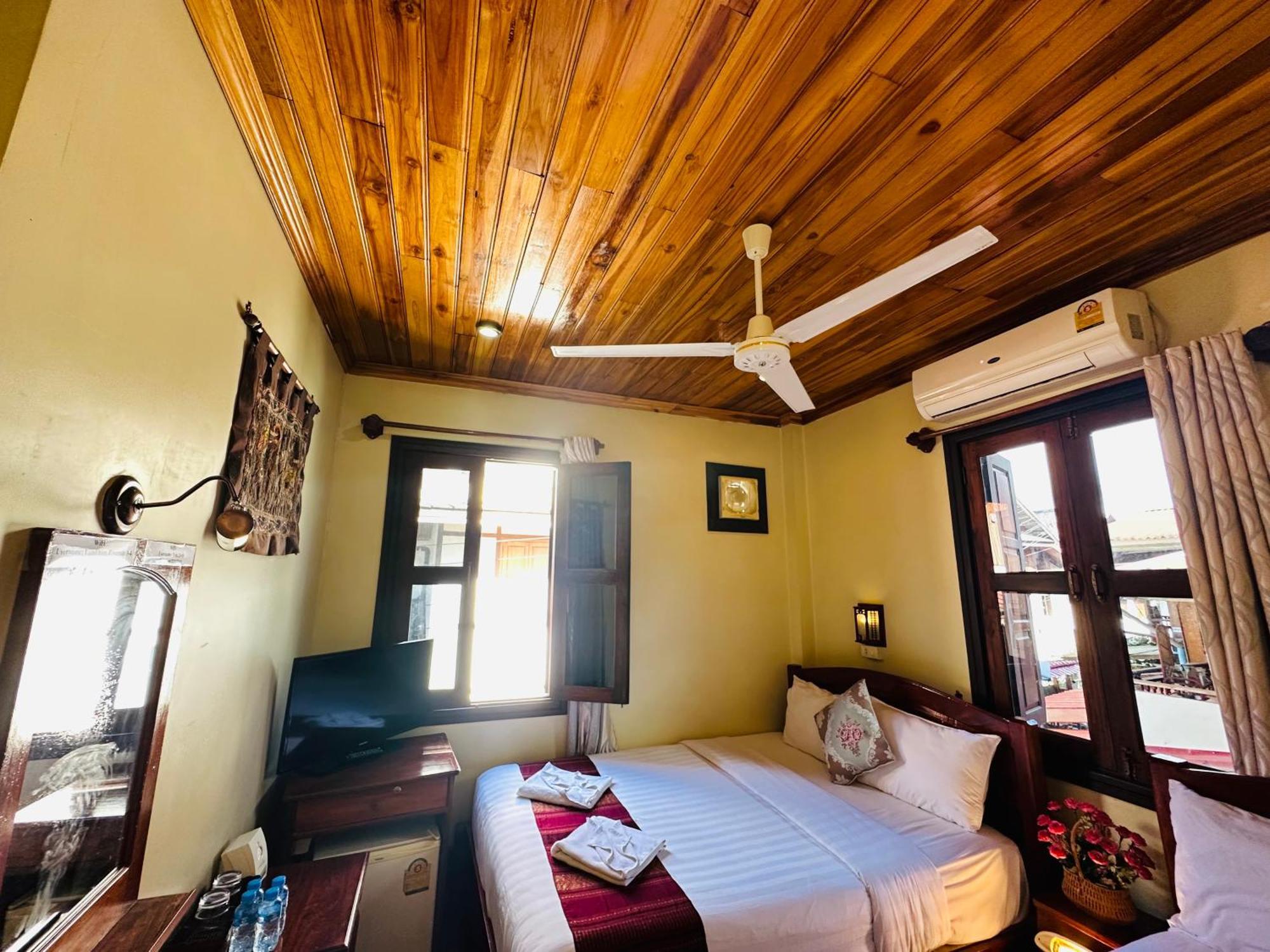Anisa Mekong Riverside Villa 루앙프라방 외부 사진