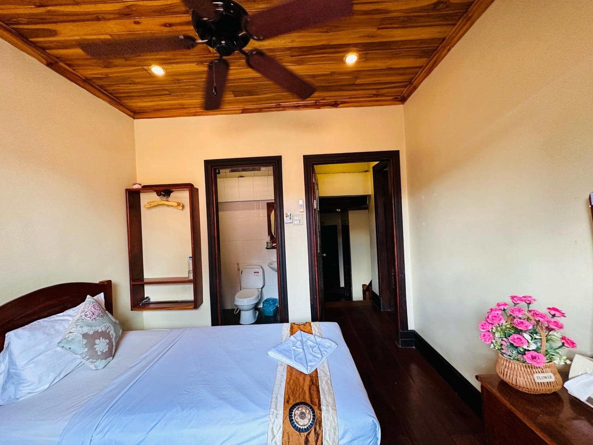 Anisa Mekong Riverside Villa 루앙프라방 외부 사진