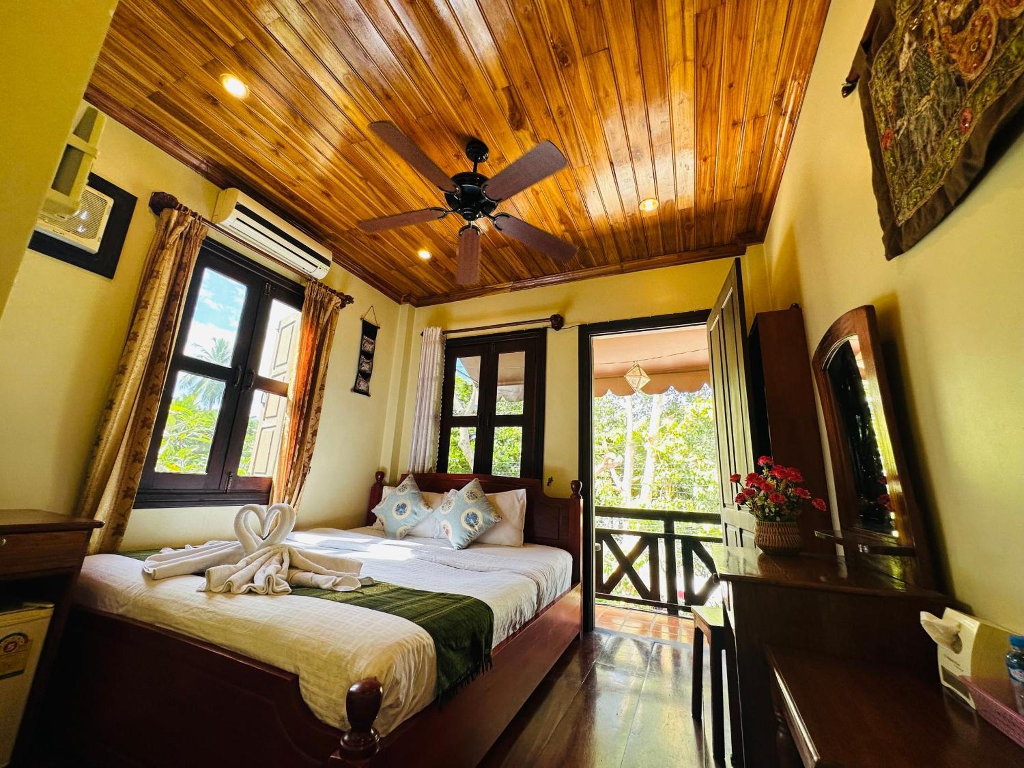 Anisa Mekong Riverside Villa 루앙프라방 외부 사진