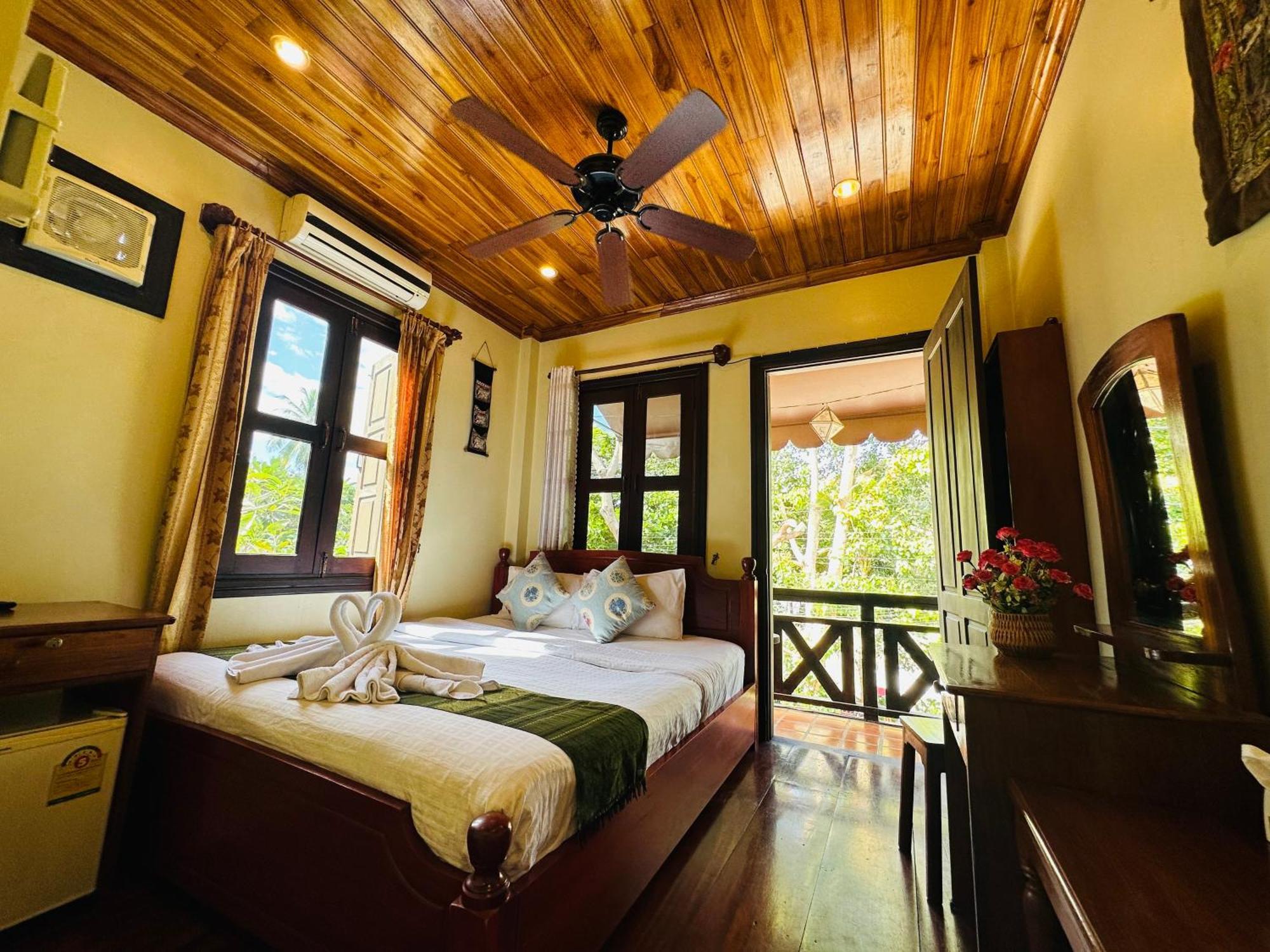 Anisa Mekong Riverside Villa 루앙프라방 외부 사진