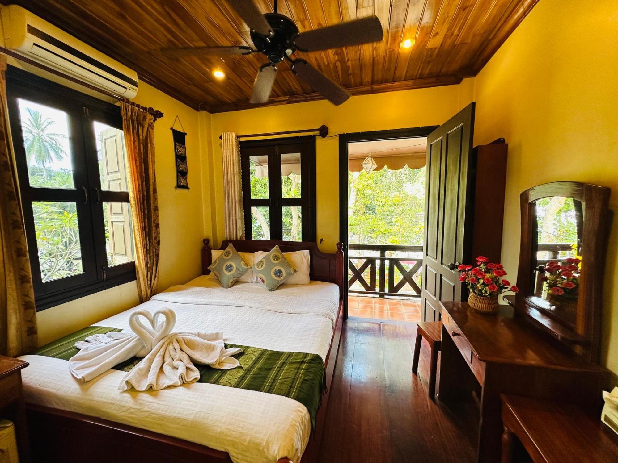 Anisa Mekong Riverside Villa 루앙프라방 외부 사진