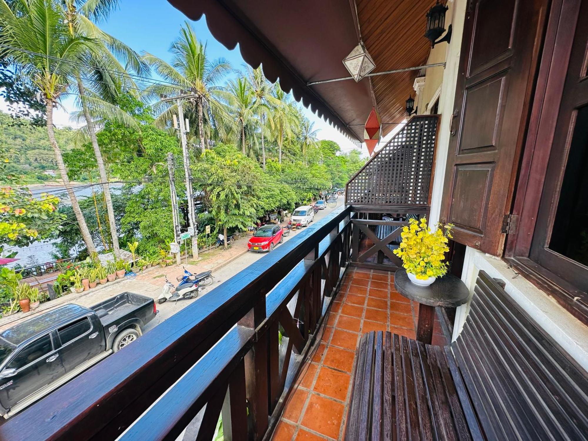 Anisa Mekong Riverside Villa 루앙프라방 외부 사진