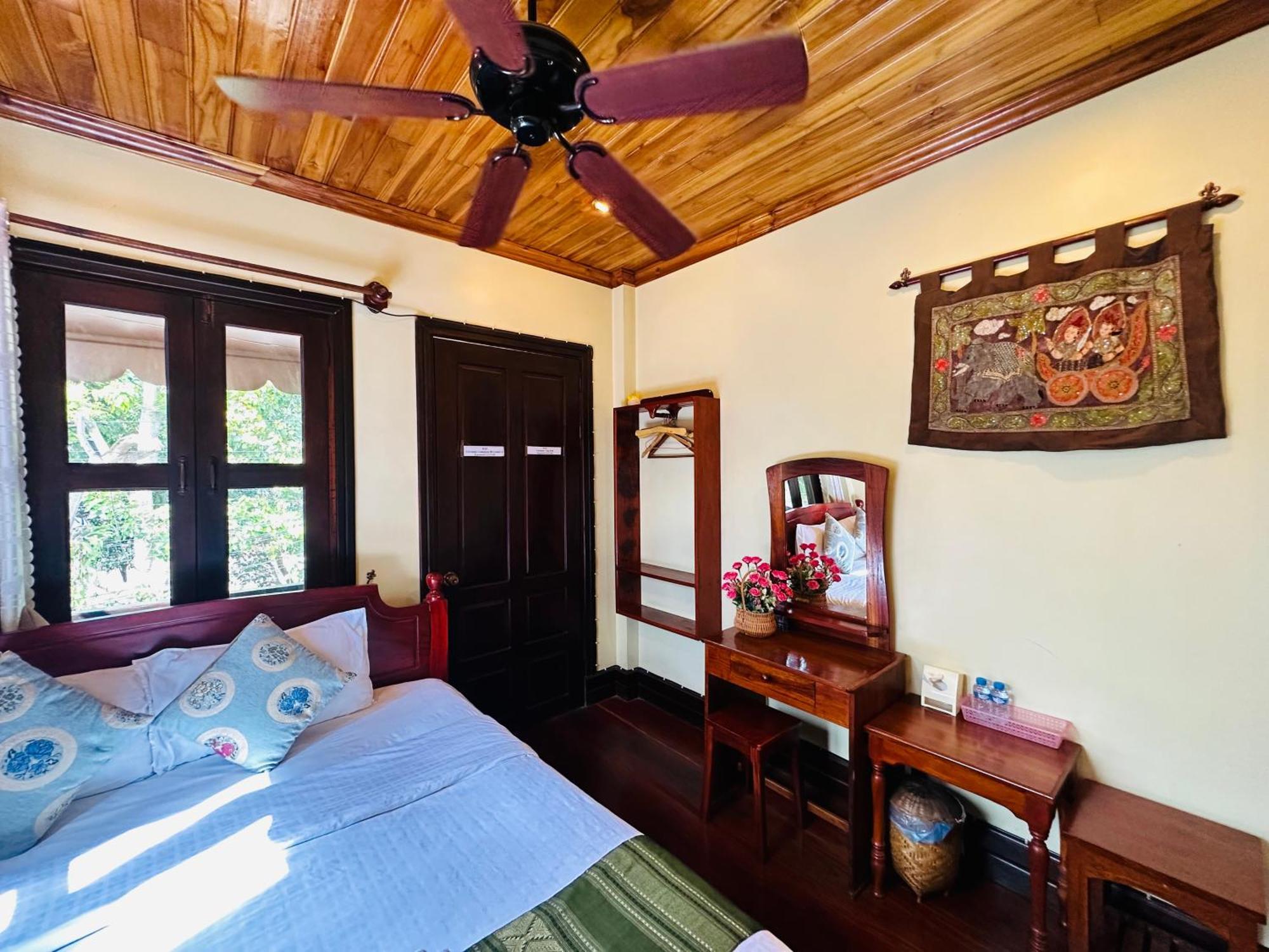 Anisa Mekong Riverside Villa 루앙프라방 외부 사진