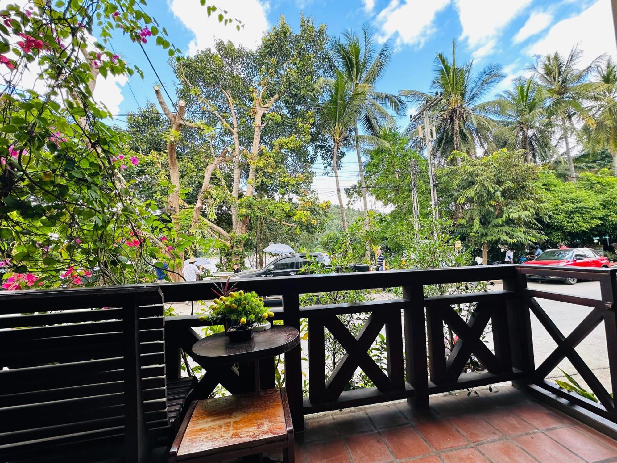 Anisa Mekong Riverside Villa 루앙프라방 외부 사진