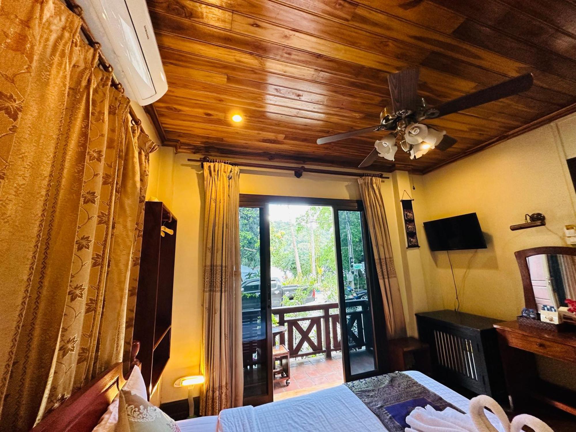 Anisa Mekong Riverside Villa 루앙프라방 외부 사진