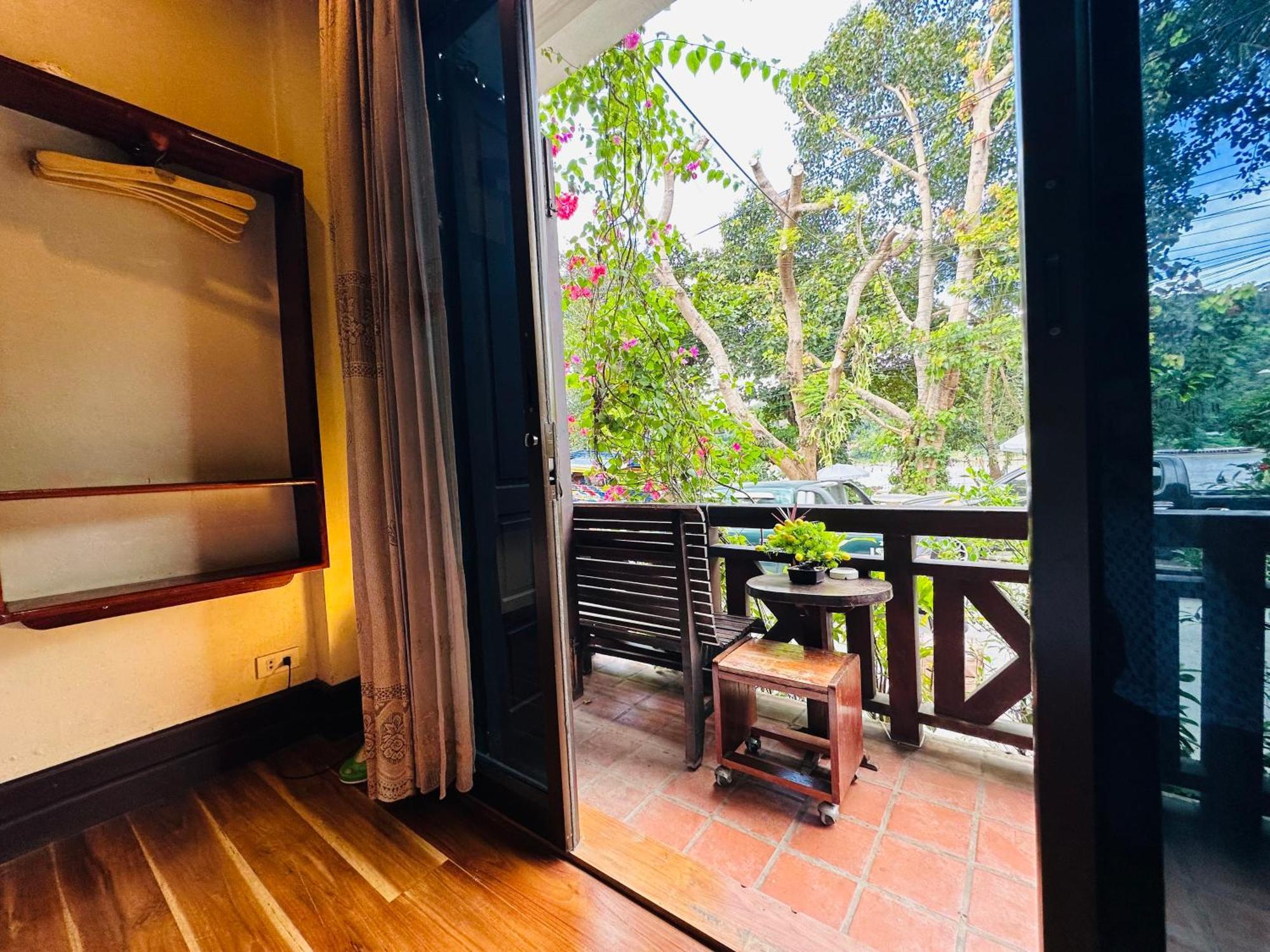 Anisa Mekong Riverside Villa 루앙프라방 외부 사진