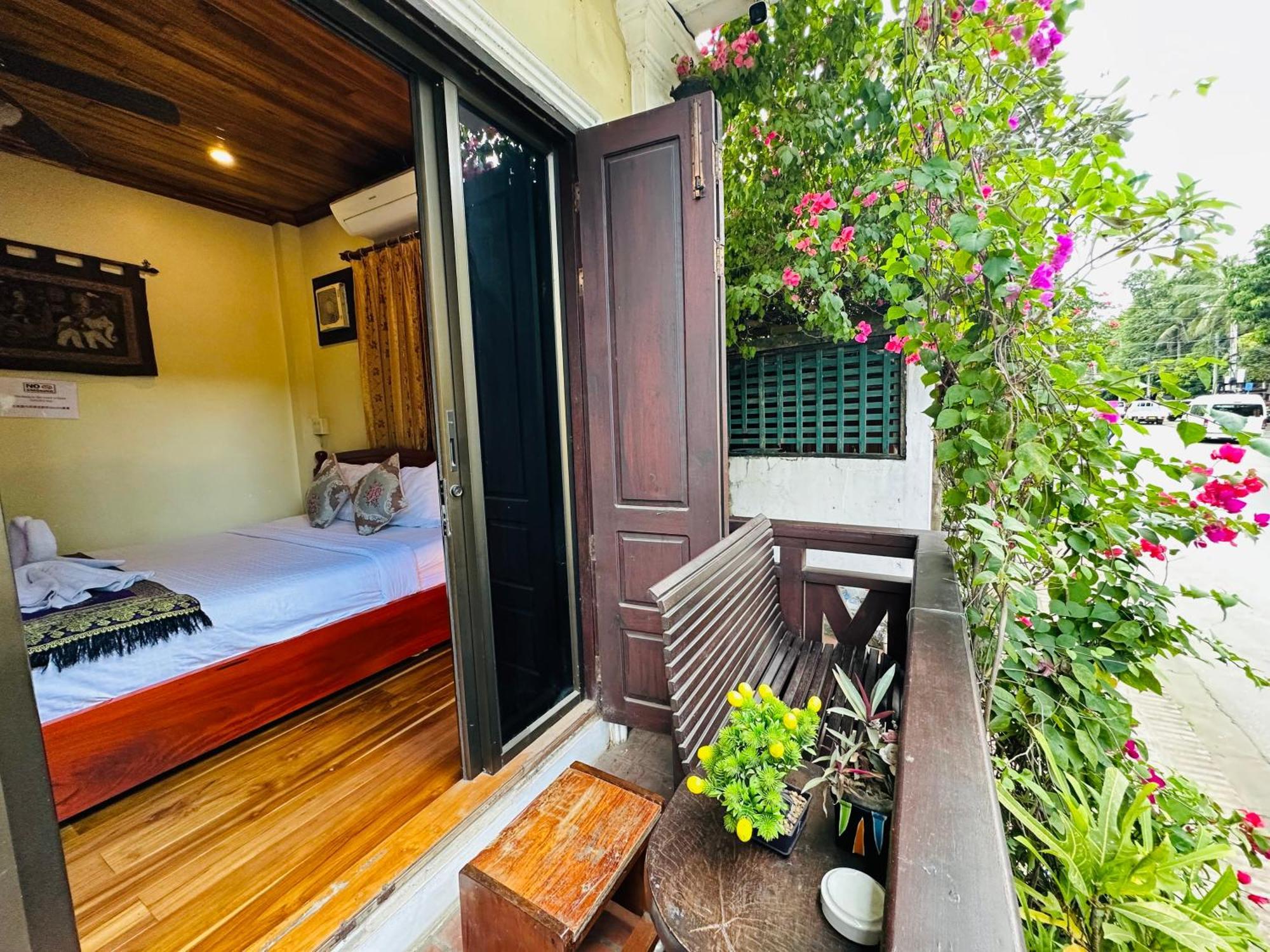 Anisa Mekong Riverside Villa 루앙프라방 외부 사진