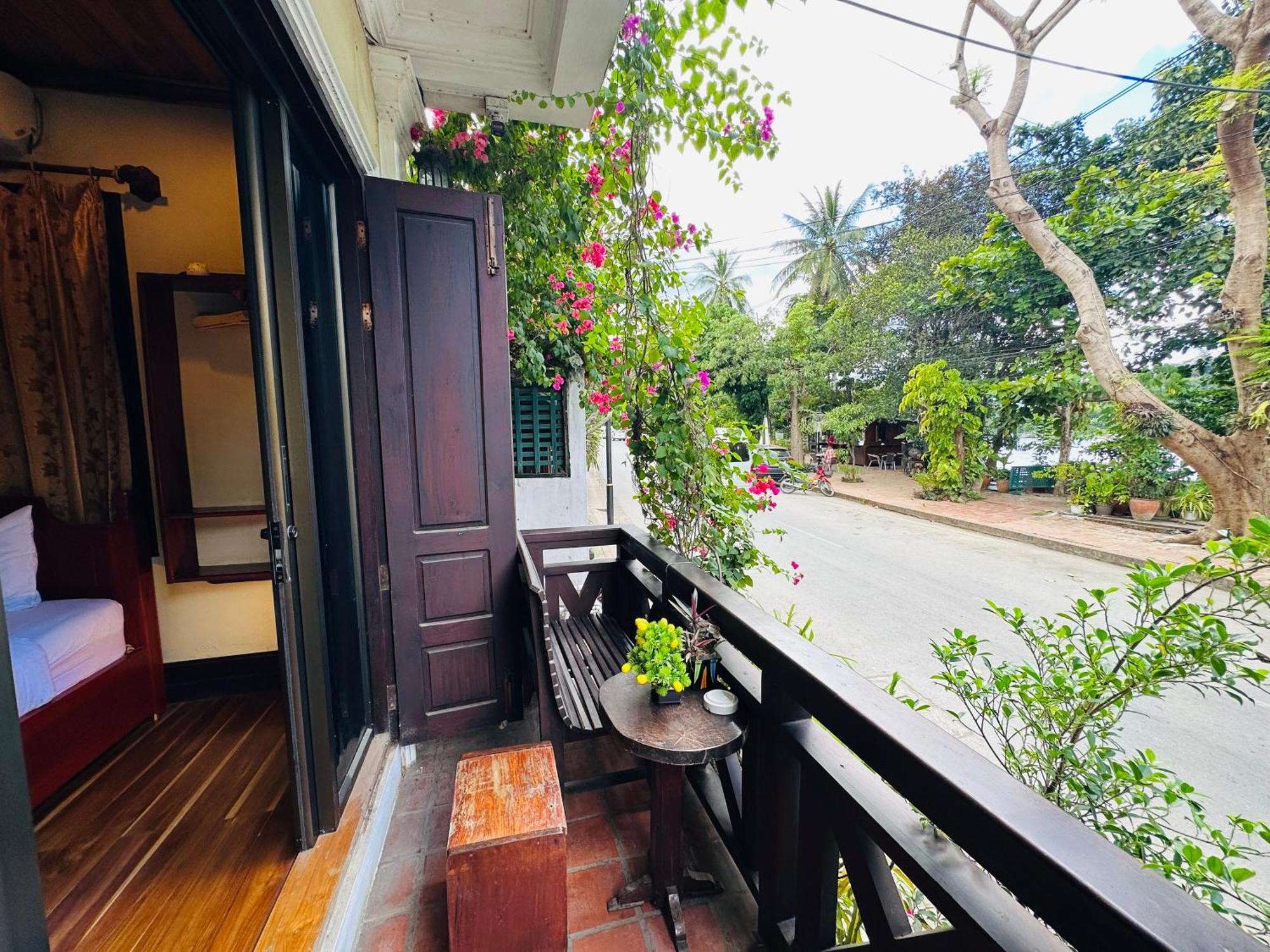 Anisa Mekong Riverside Villa 루앙프라방 외부 사진